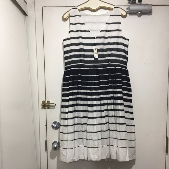 TALBOTS V-BACK STRIPE DRESSES SIZE 14W - Picture 3 of 7
